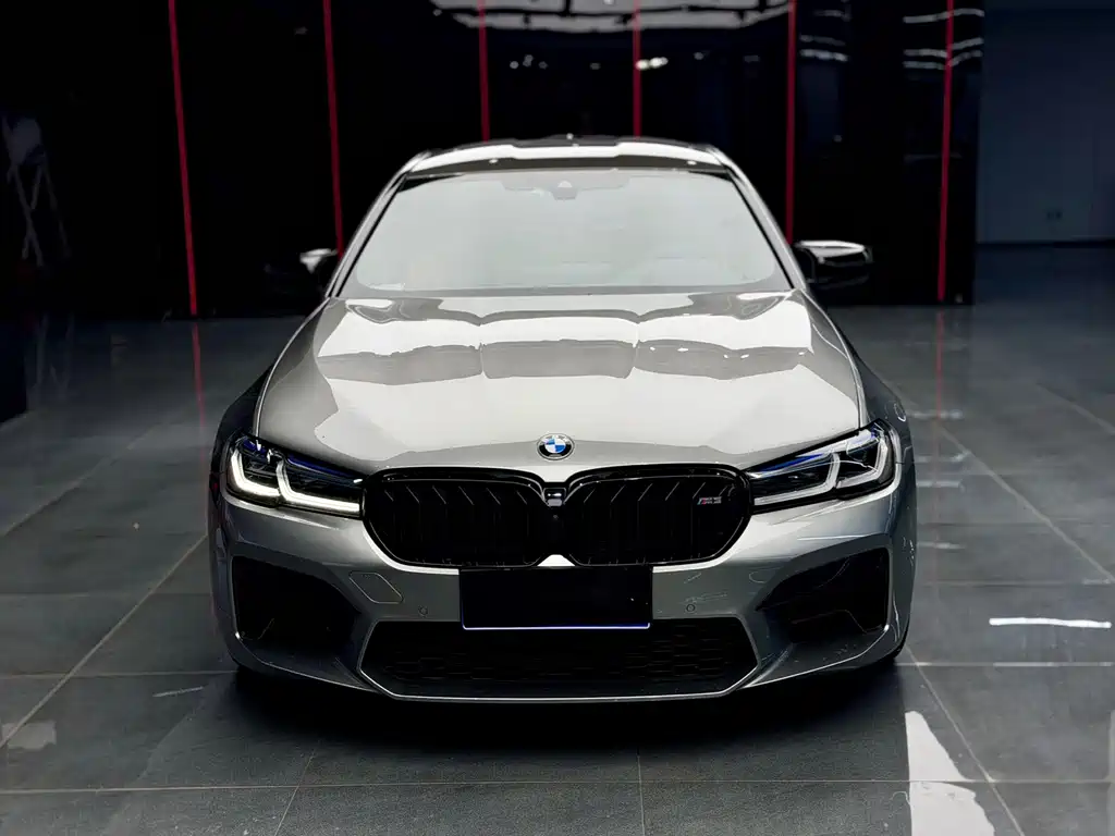 BMW M5 — фото 2