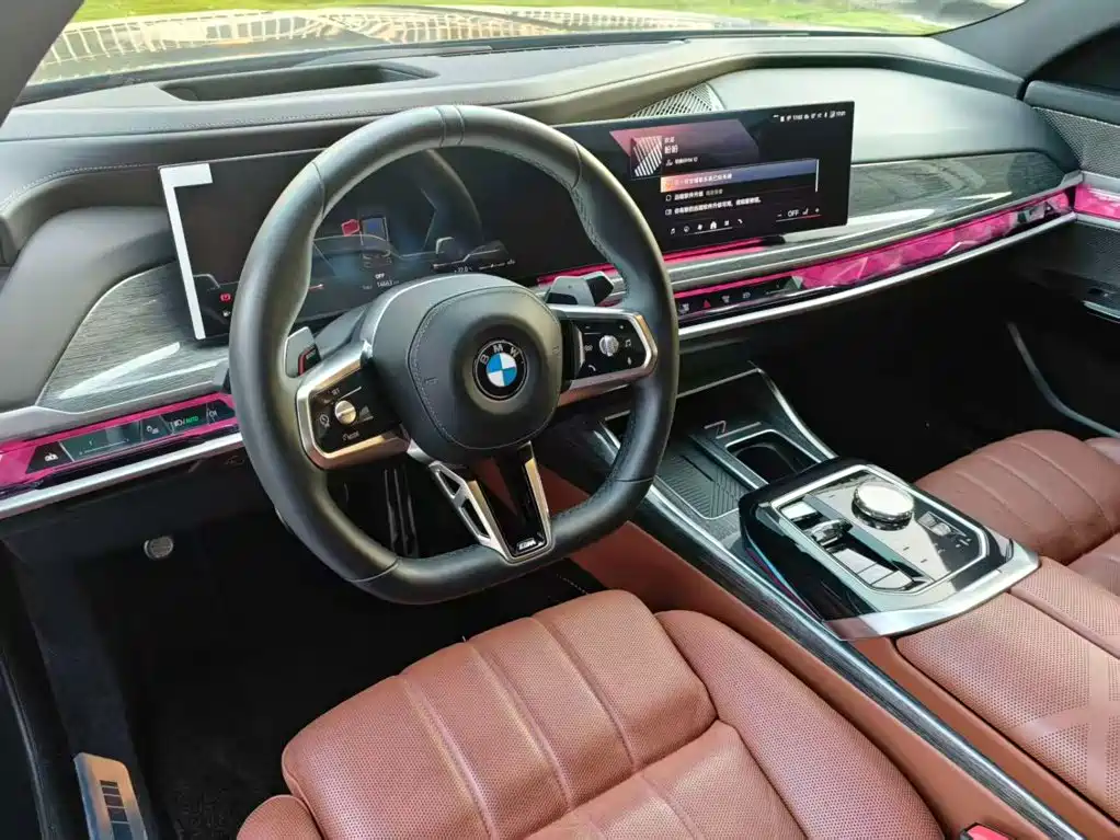 BMW 7 Series — фото 10