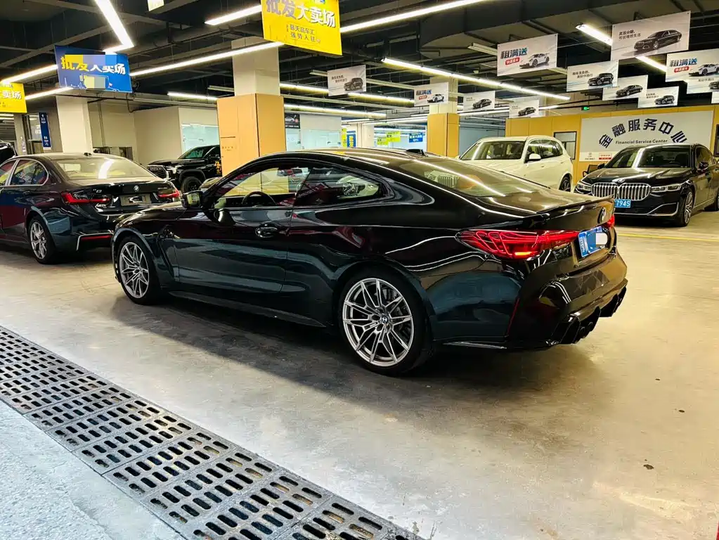 BMW M4 — фото 4