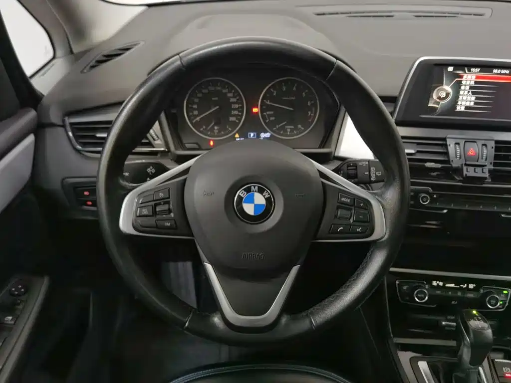 BMW 2 Series Gran Tourer — фото 11