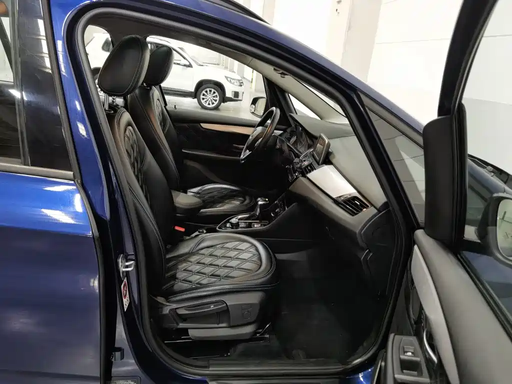 BMW 2 Series Gran Tourer — фото 23