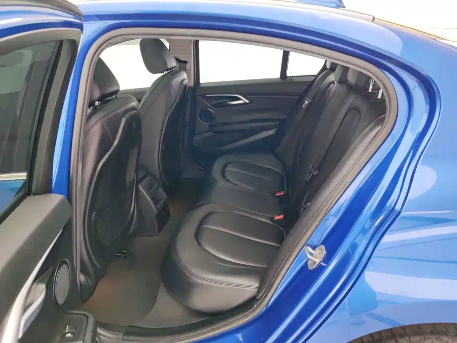 BMW 1 Series — фото 10