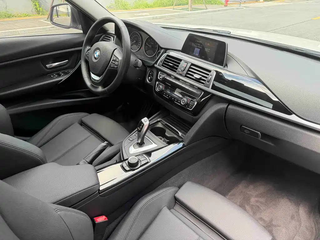 BMW 3 Series — фото 11