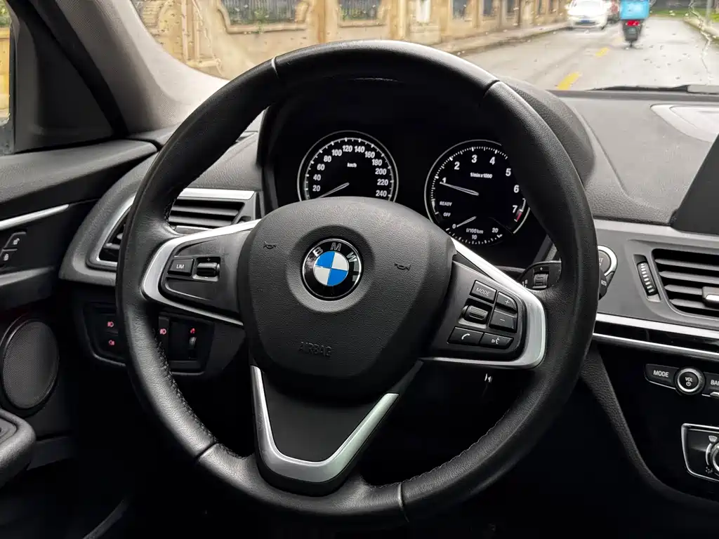 BMW 1 Series — фото 17