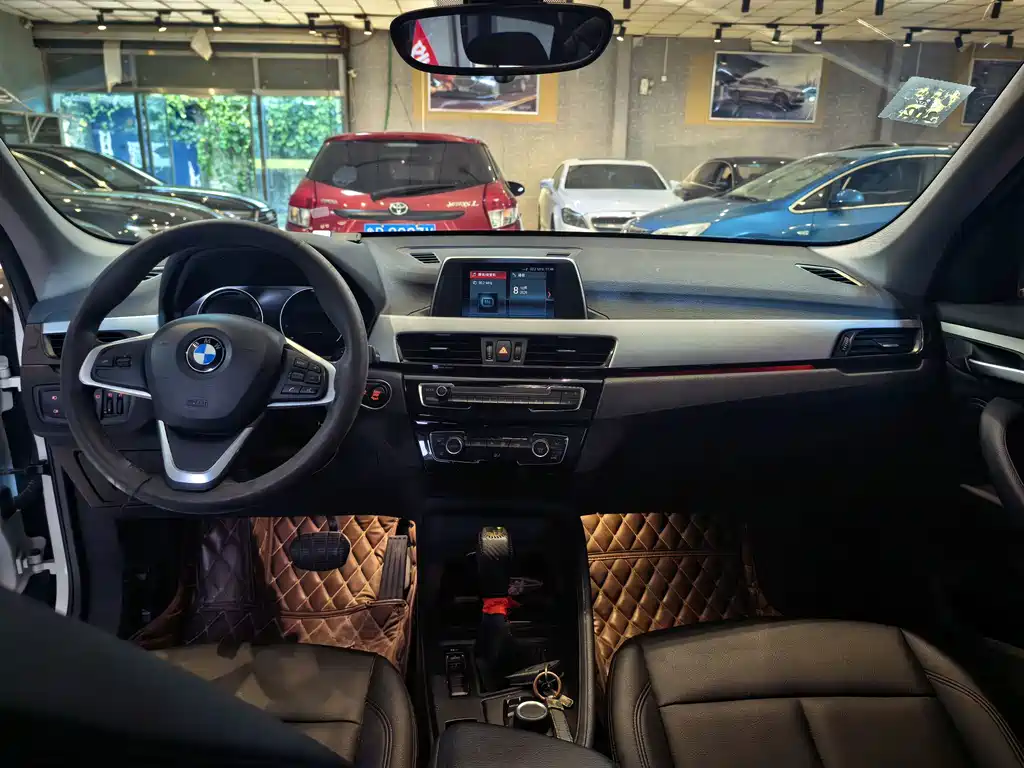 BMW X1 — фото 6