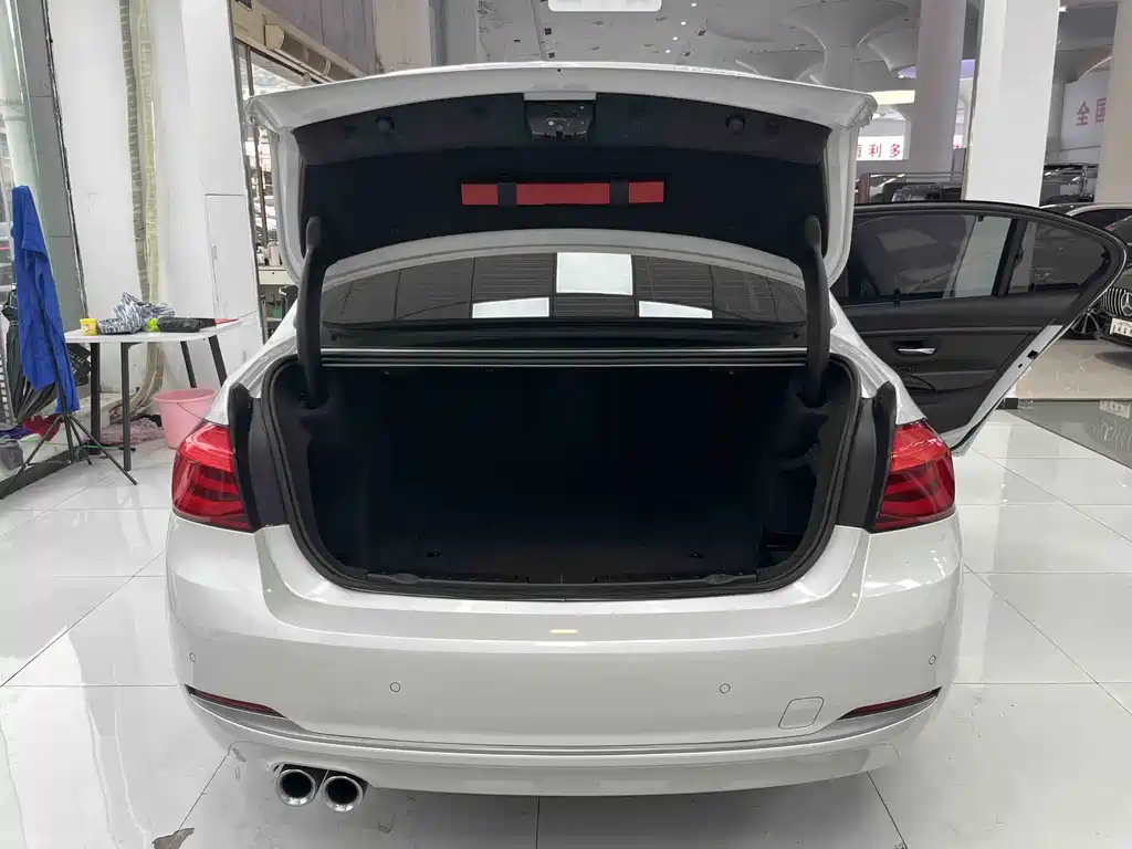 BMW 3 Series — фото 16