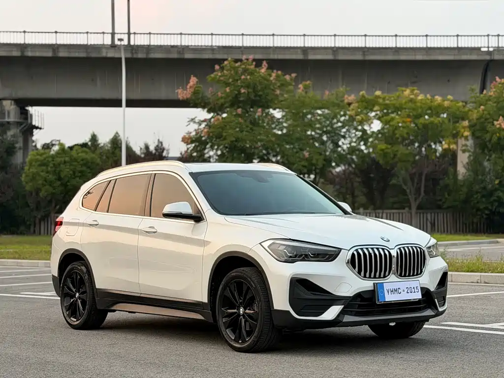BMW X1 — фото 3