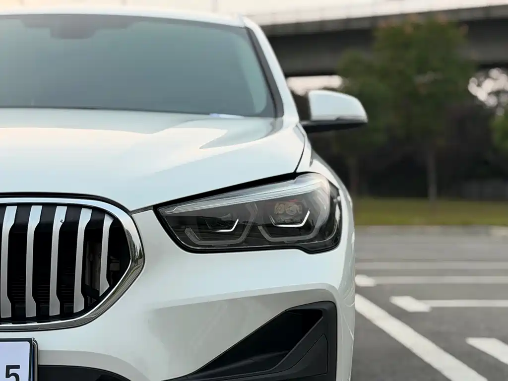 BMW X1 — фото 23