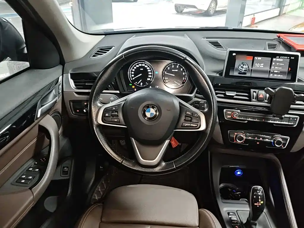 BMW X1 — фото 11