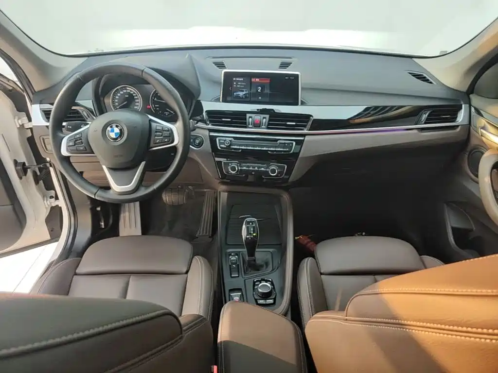 BMW X1 — фото 10