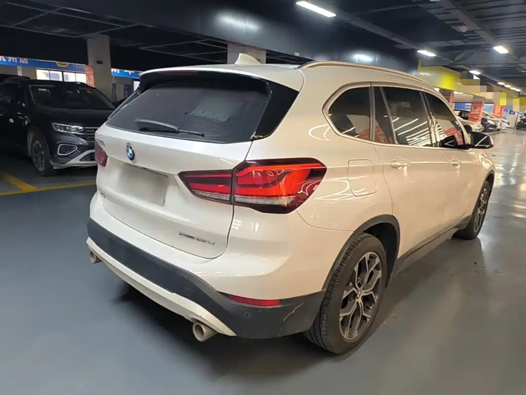 BMW X1 — фото 7
