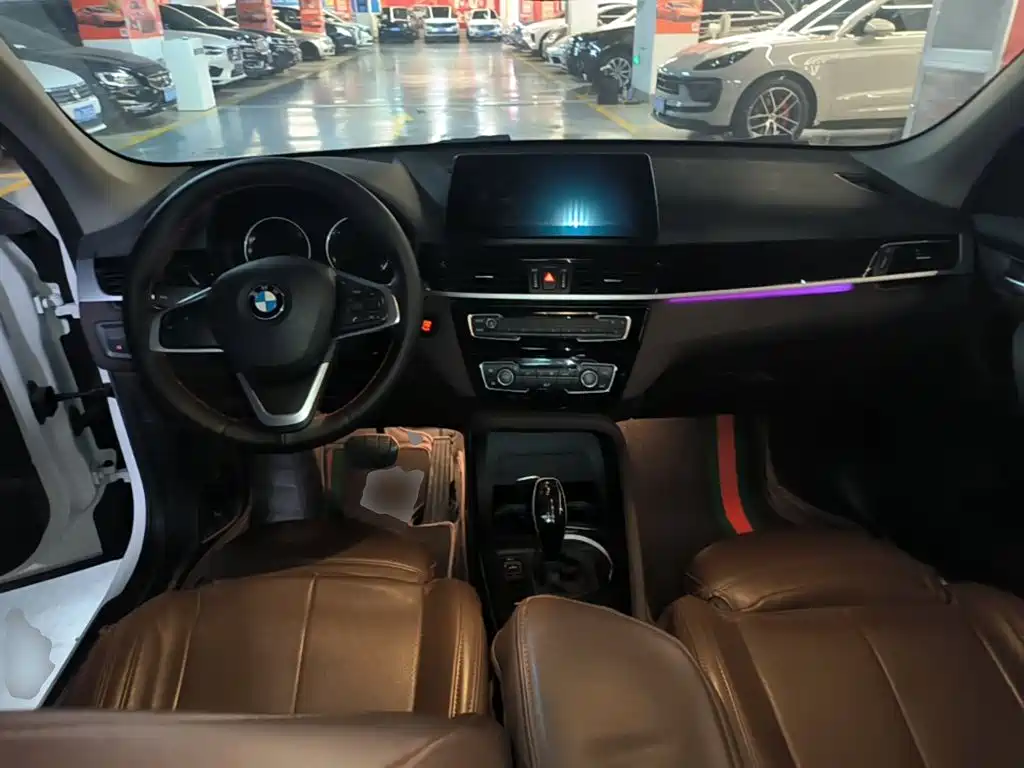 BMW X1 — фото 10
