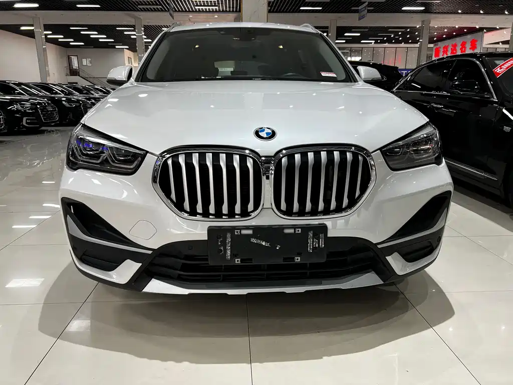 BMW X1 — фото 5