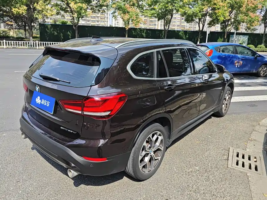 BMW X1 — фото 3