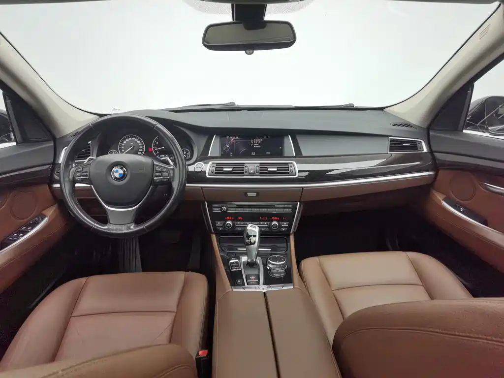 BMW 5 Series GT — фото 5