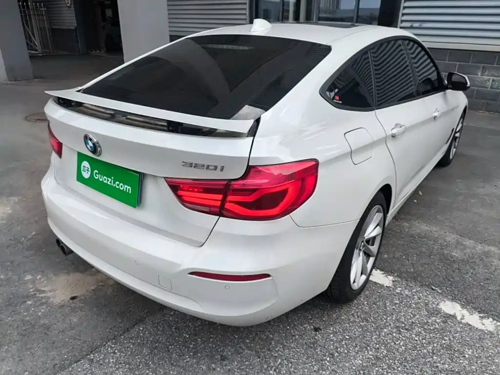 BMW 3 Series GT — фото 7