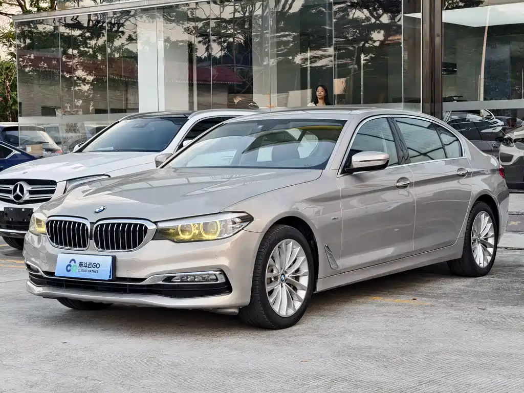 BMW 5 Series — фото 2