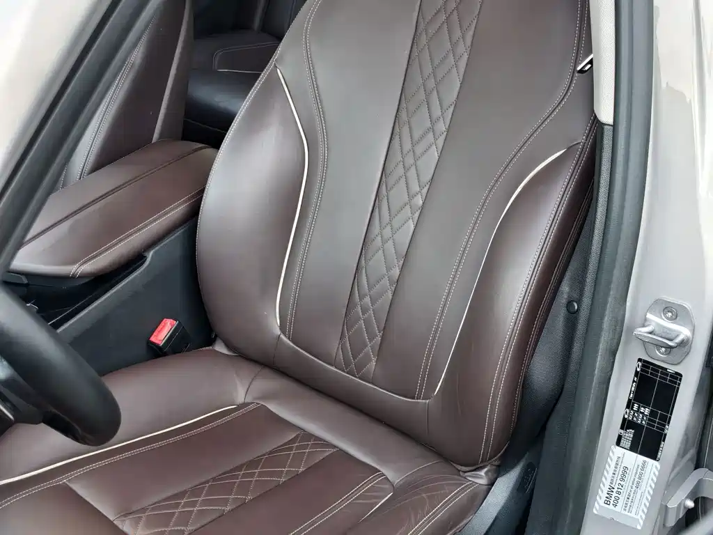 BMW 5 Series — фото 14