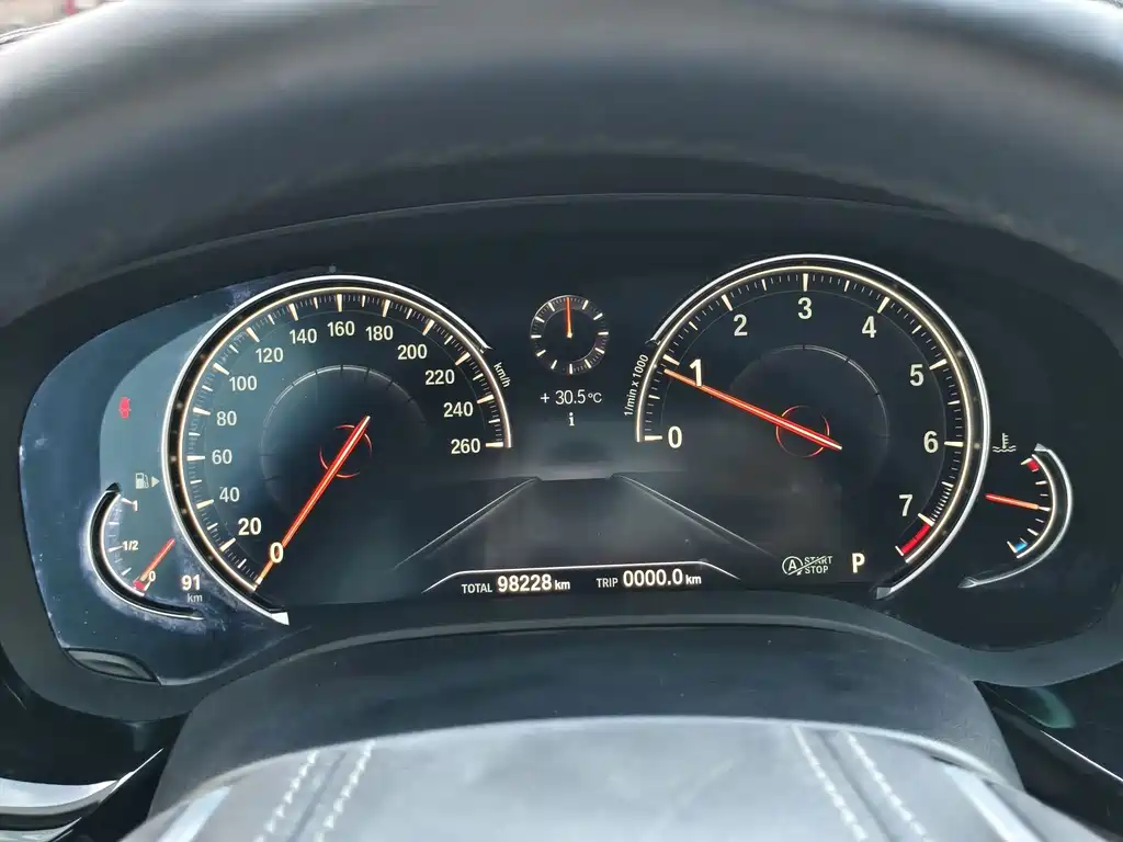BMW 5 Series — фото 10