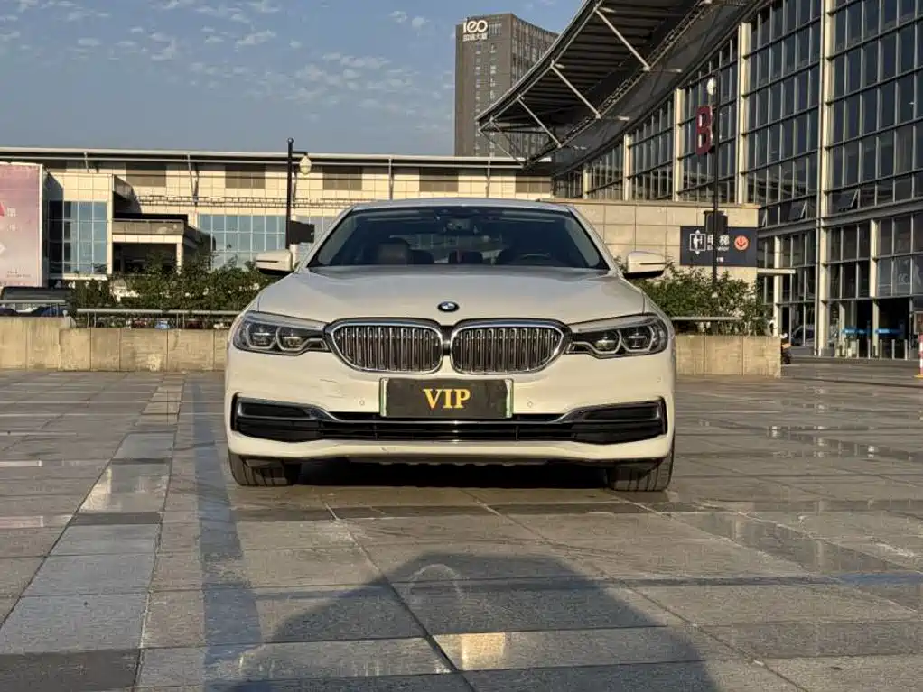 BMW 5 Series New Energy — фото 2
