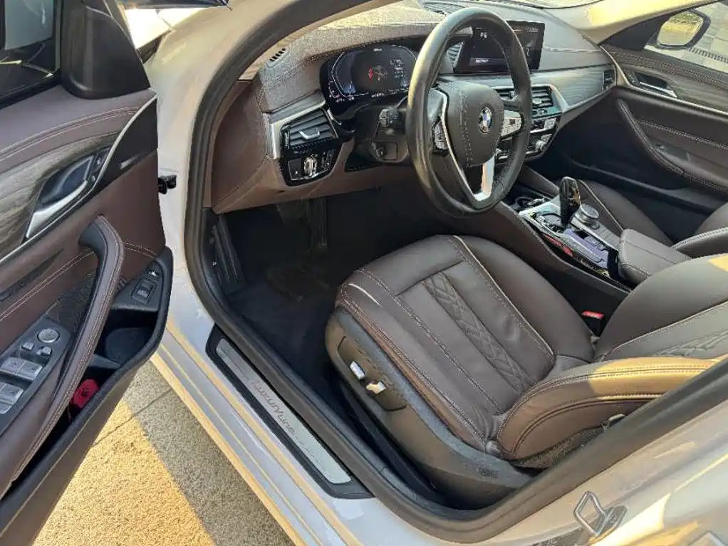 BMW 5 Series New Energy — фото 4