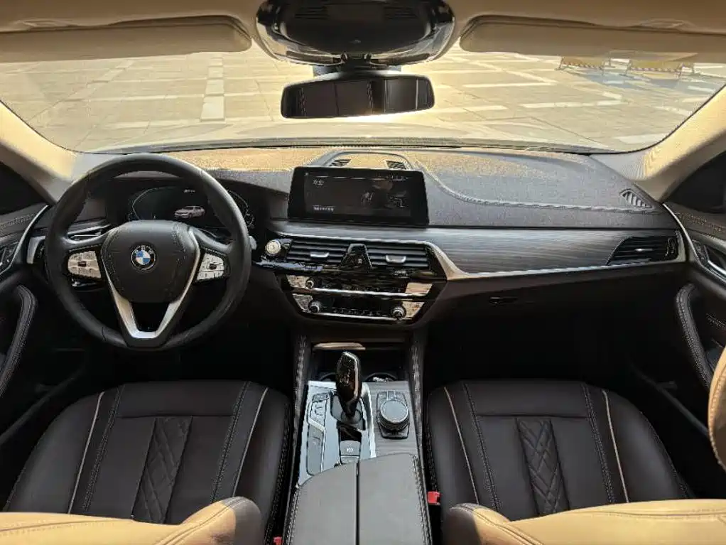 BMW 5 Series New Energy — фото 10