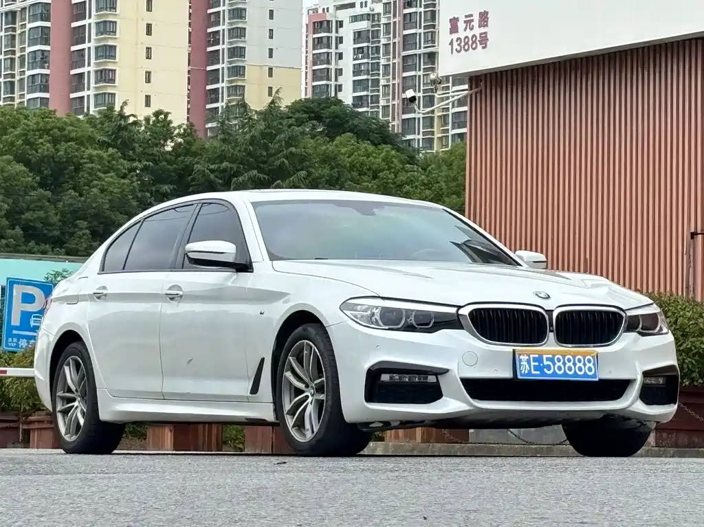 BMW 5 Series — фото 4