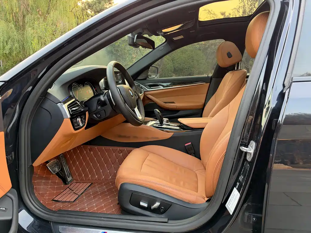 BMW 5 Series — фото 10