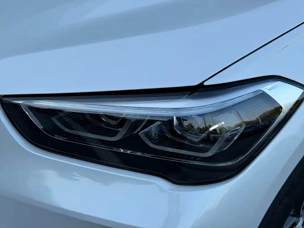 BMW X1 — фото 13