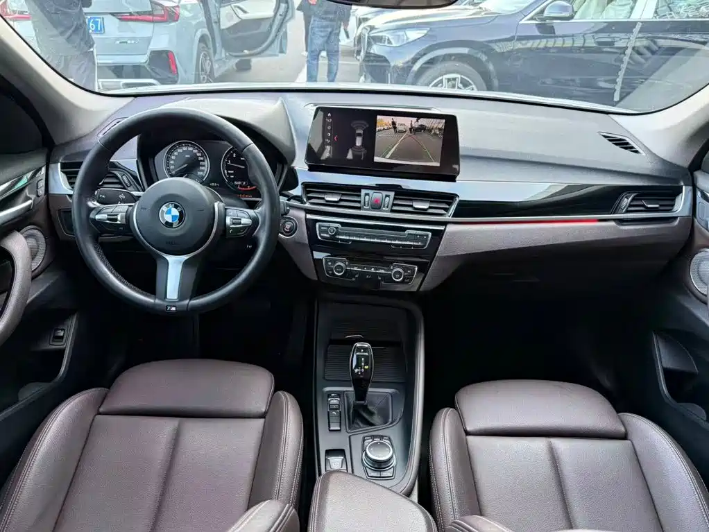 BMW X1 — фото 9
