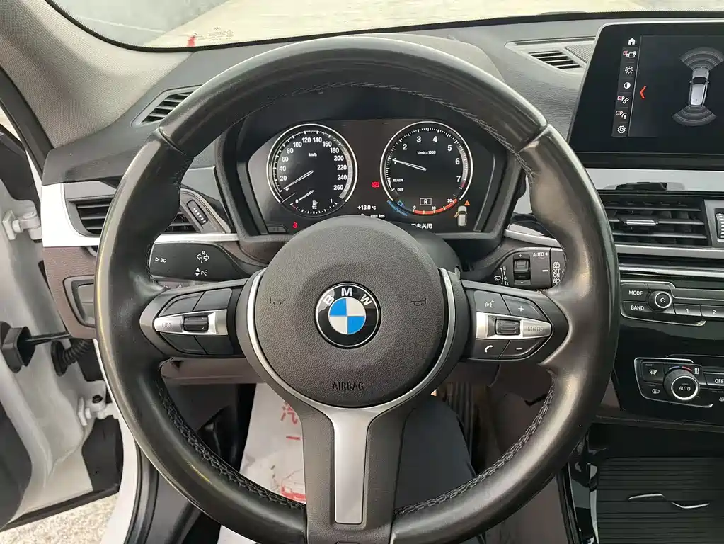 BMW X1 — фото 15