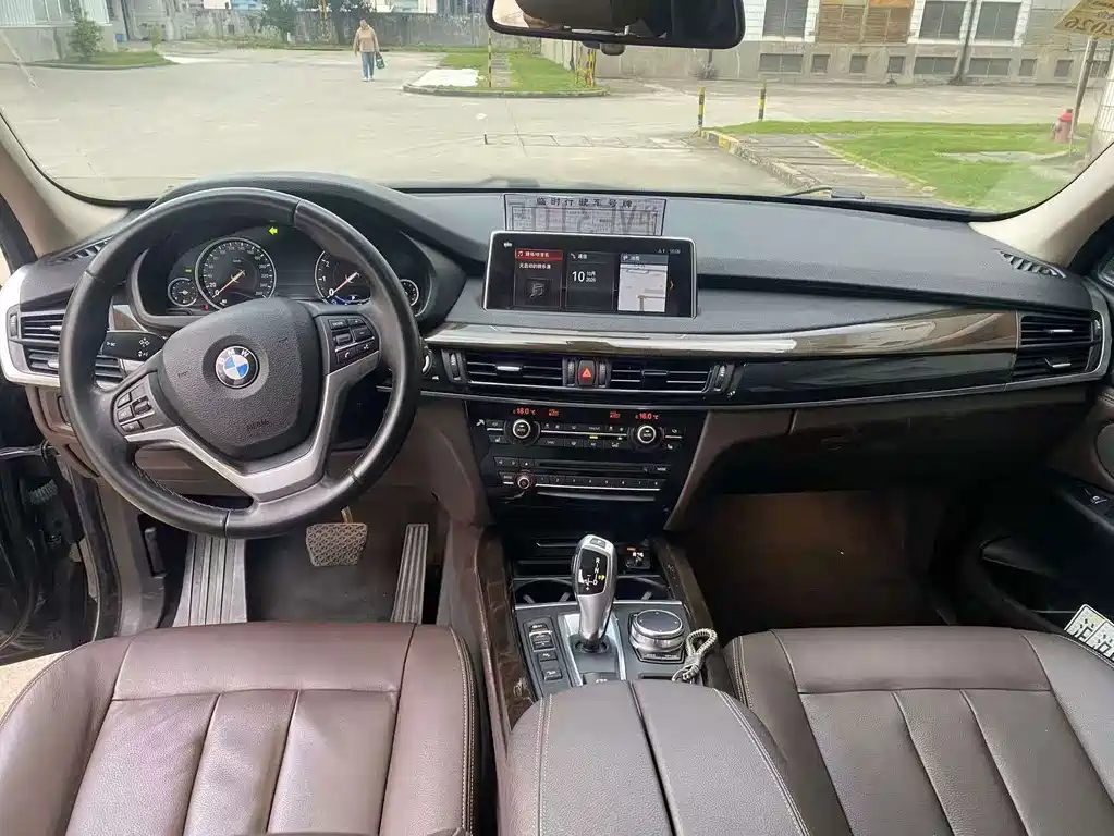 BMW X5 (Import) — фото 6