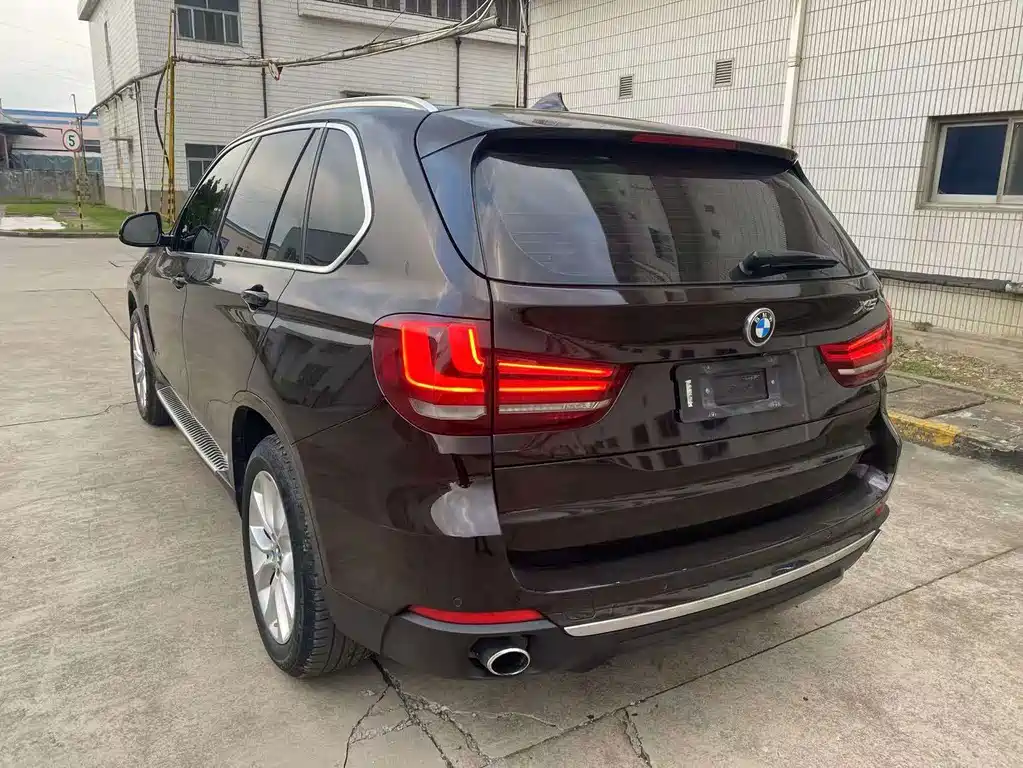 BMW X5 (Import) — фото 8