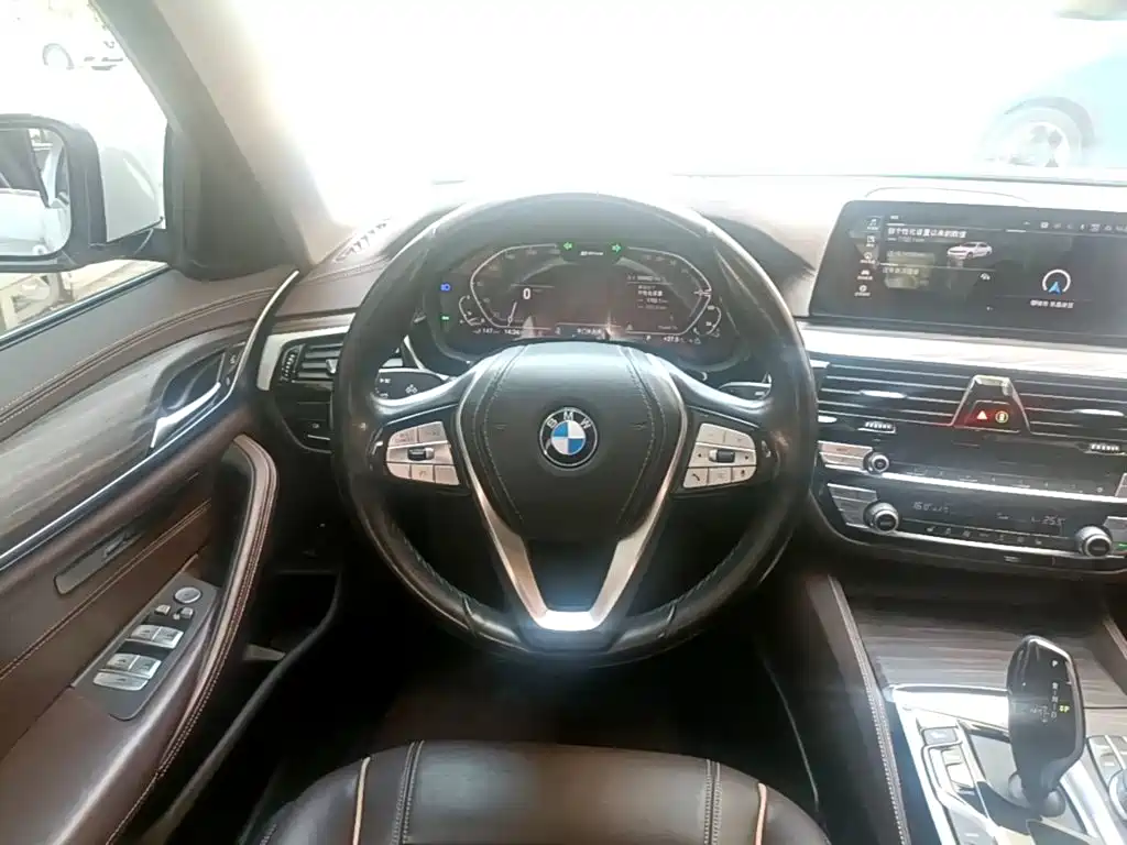 BMW 5 Series New Energy — фото 11