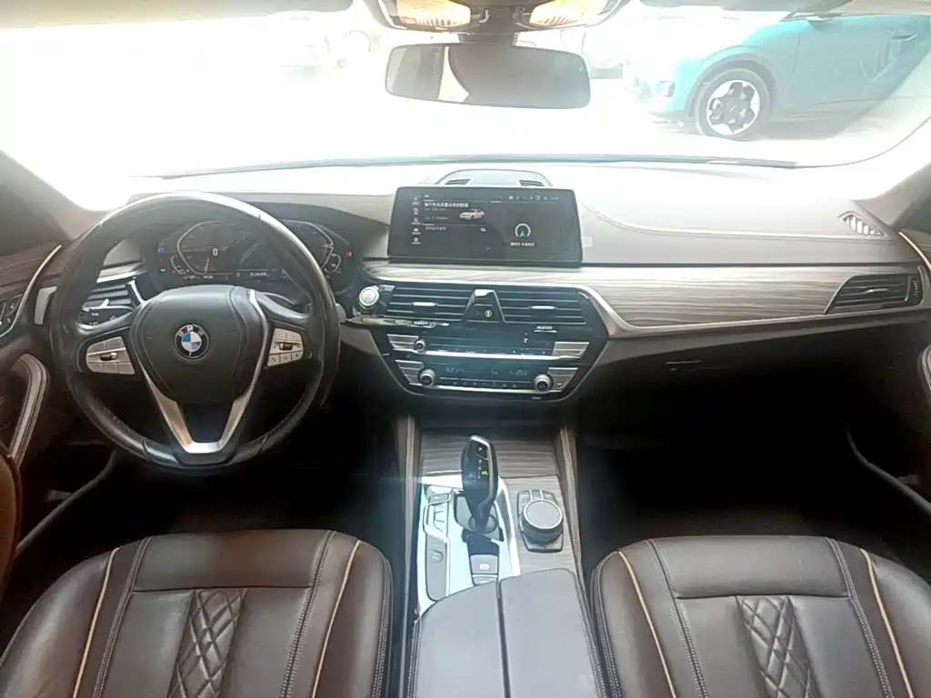 BMW 5 Series New Energy — фото 10