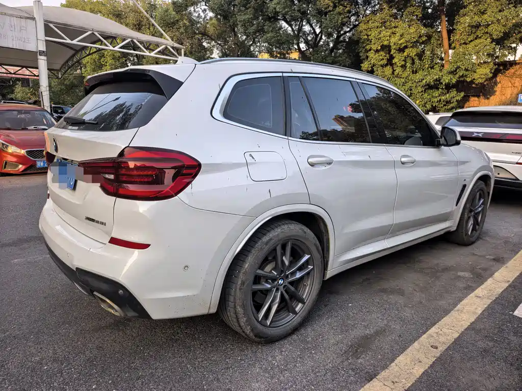 BMW X3 — фото 9