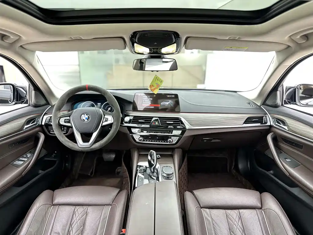 BMW 5 Series New Energy — фото 6