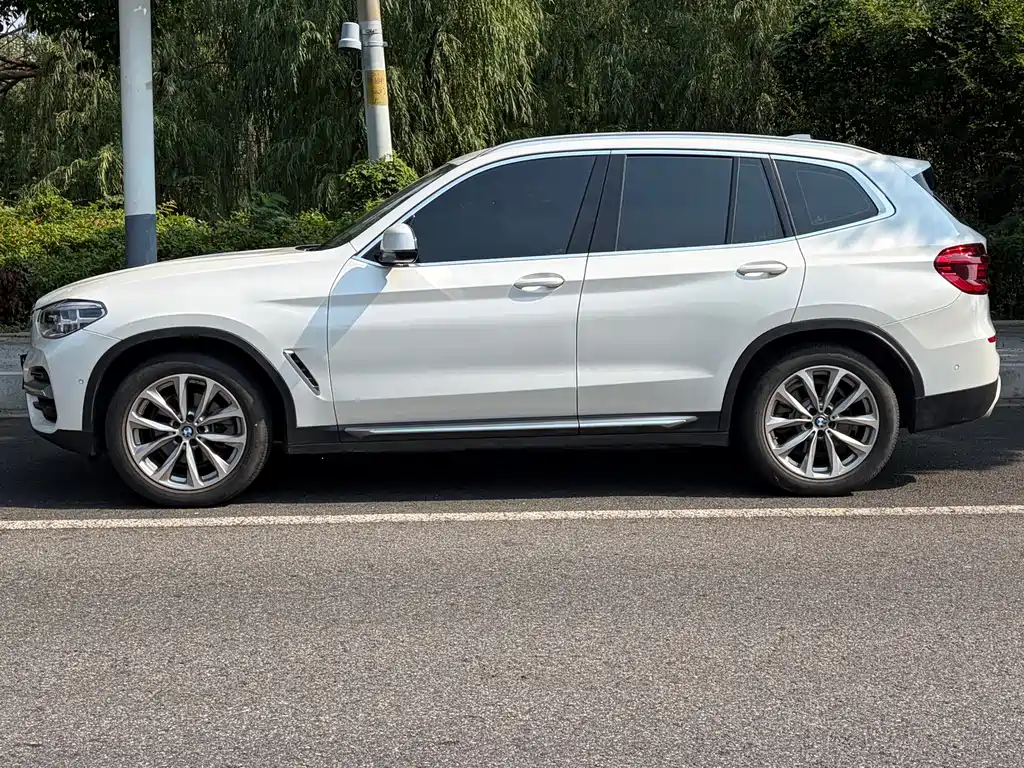 BMW X3 — фото 3
