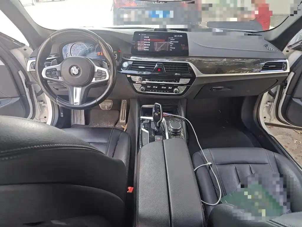 BMW 5 Series — фото 10
