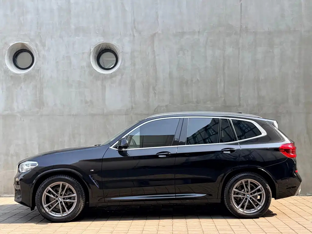 BMW X3 — фото 10