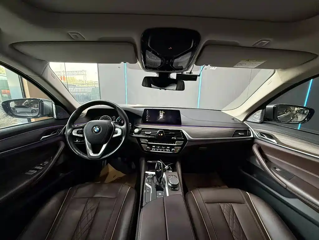 BMW 5 Series New Energy — фото 9