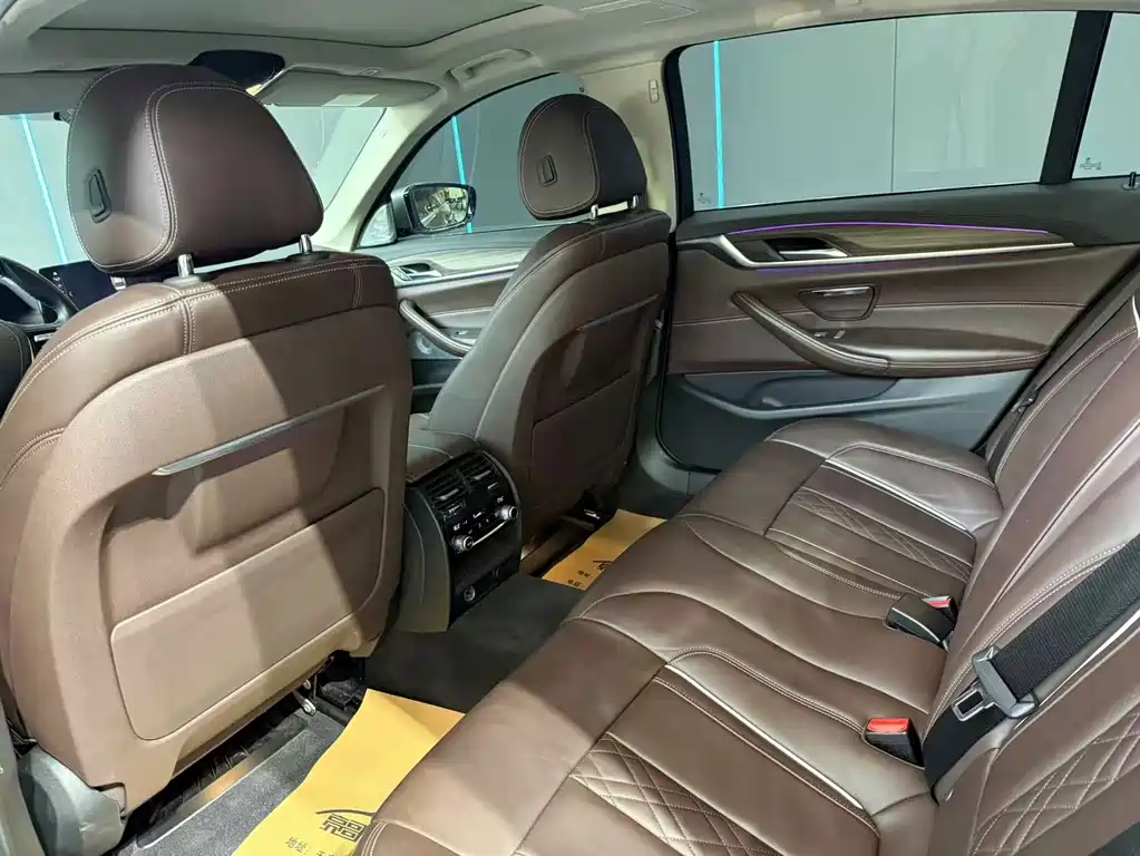 BMW 5 Series New Energy — фото 10
