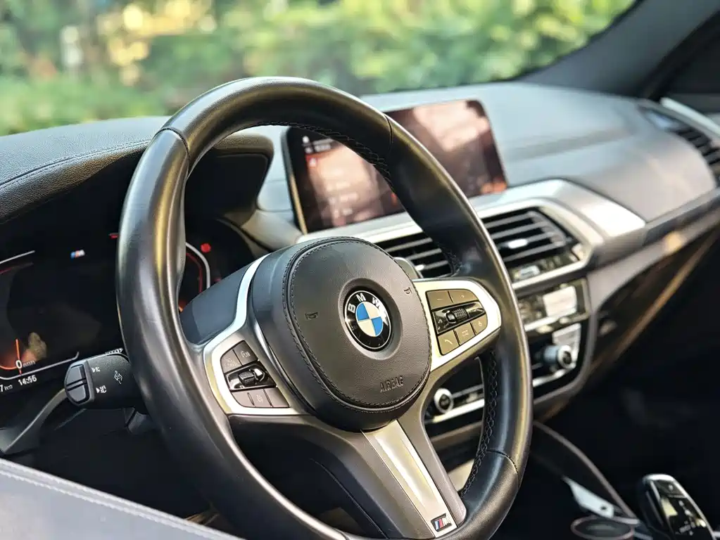 BMW X4 — фото 8