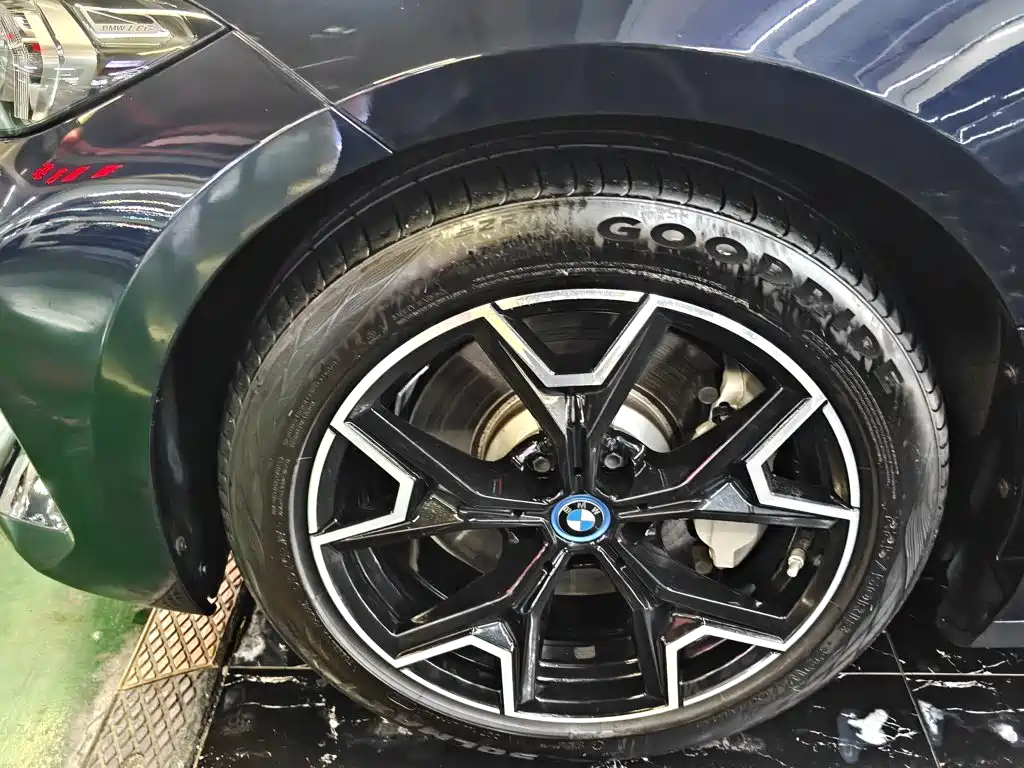 BMW i3 — фото 23