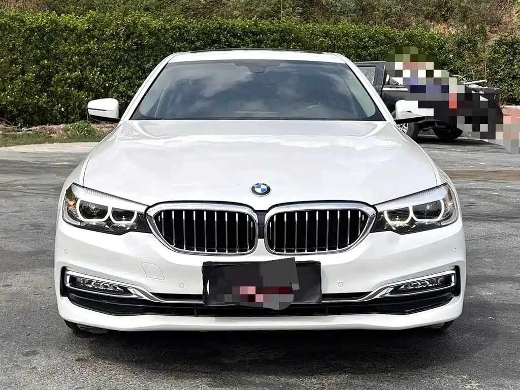 BMW 5 Series — фото 2