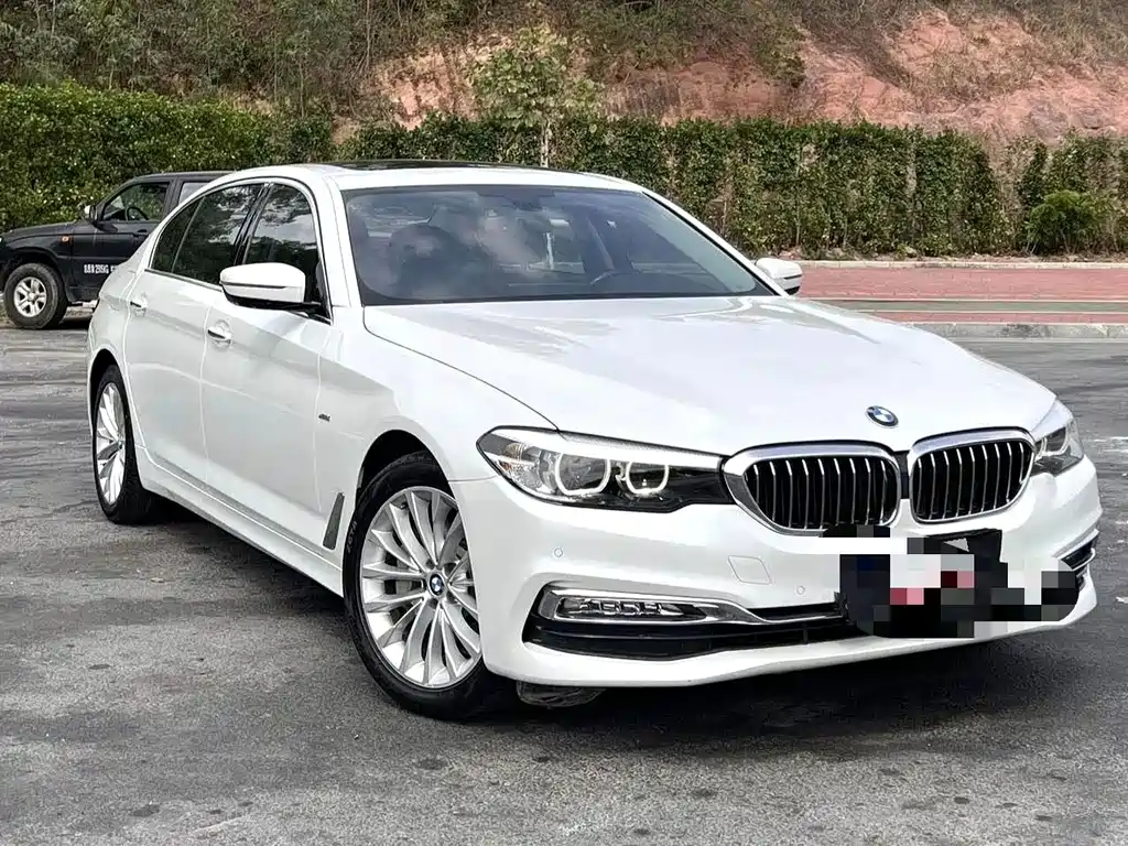 BMW 5 Series — фото 3