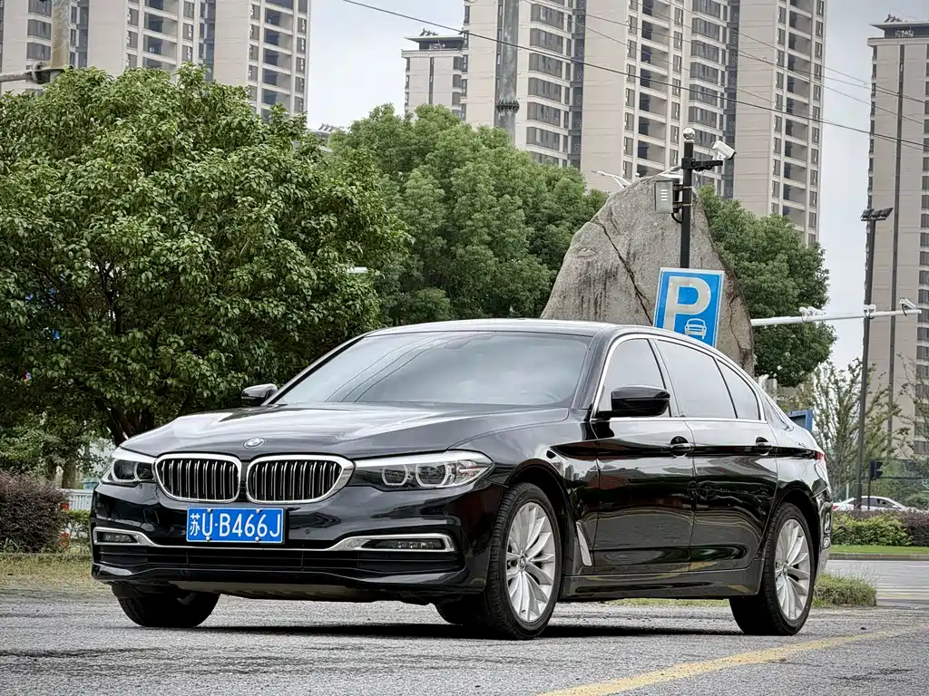 BMW 5 Series — фото 11