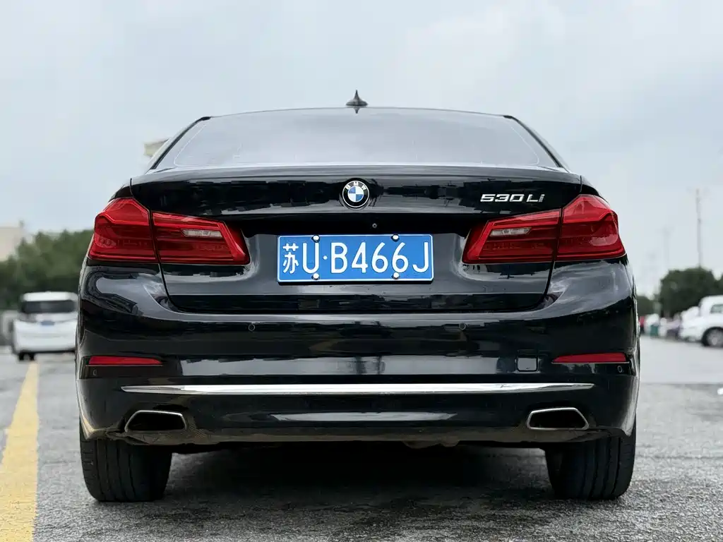 BMW 5 Series — фото 15