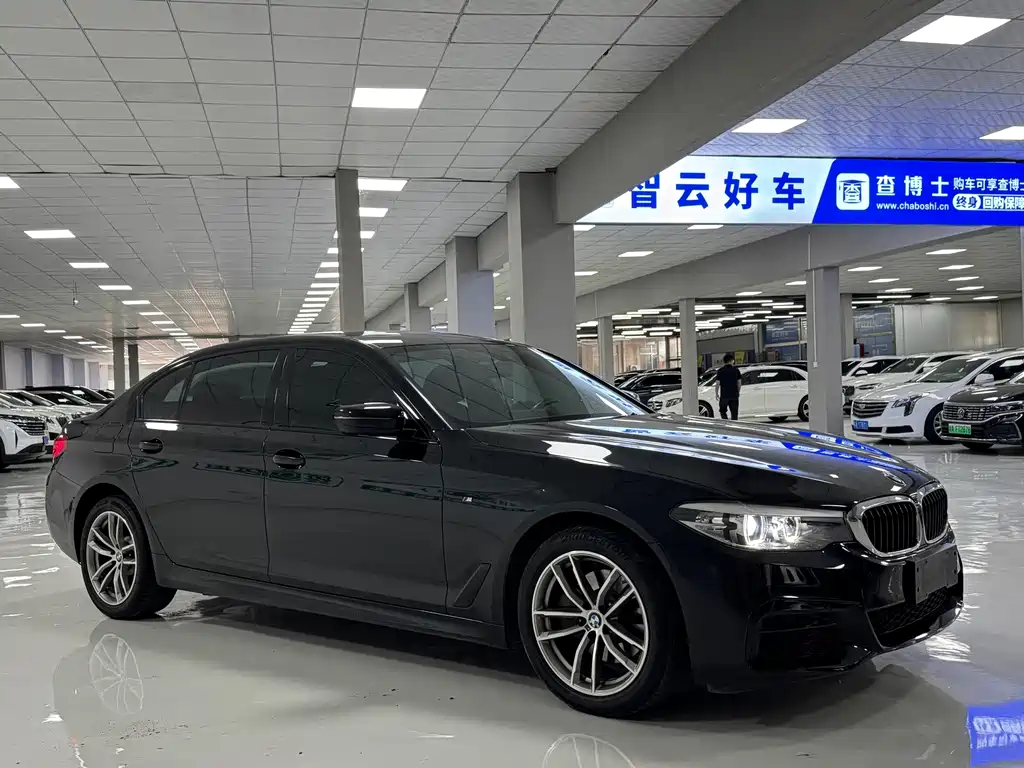 BMW 5 Series — фото 2