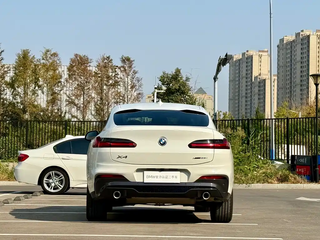 BMW X4 — фото 17
